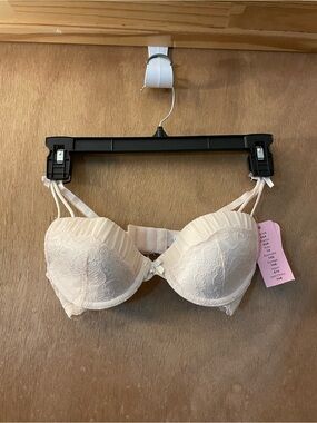 Affinitas Cream Lace Underwire Bra